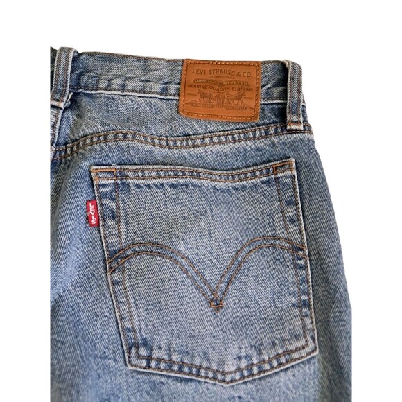 Levi's Women's Size 30 Wedgie Jeans Light Wash Raw Hem High Rise Button Fly - Picture 5 of 13